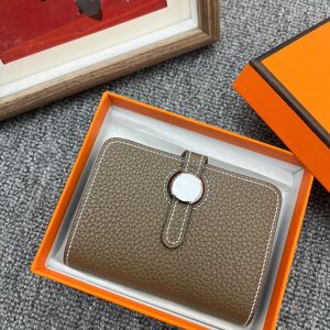 エルメス カードケース 財布代わり