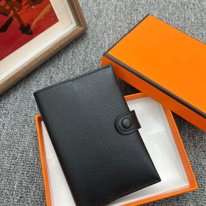 エルメス パスポート ケース 定価