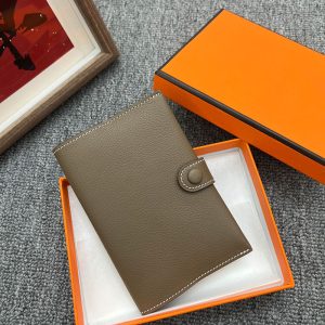 エルメス パスポート ケース メンズ