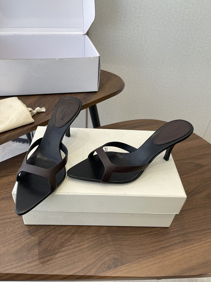 ヒール サンダル おしゃれ