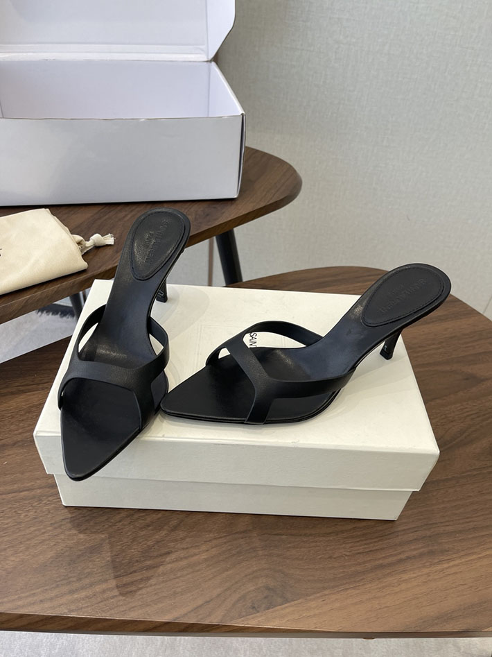 サンダル ヒール 可愛い