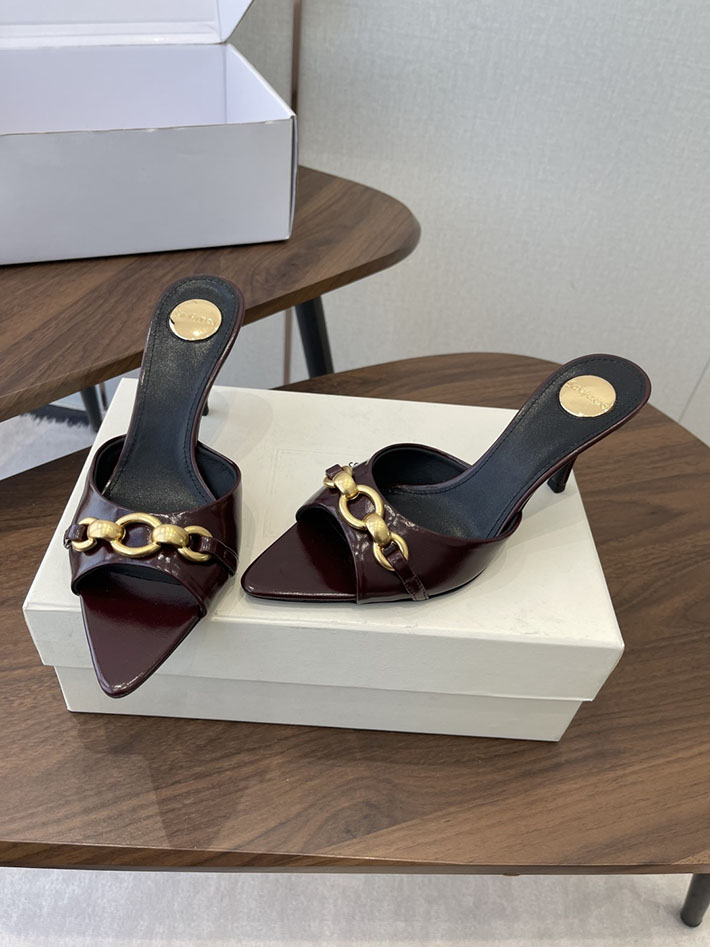 ミュール サンダル 歩きやすい