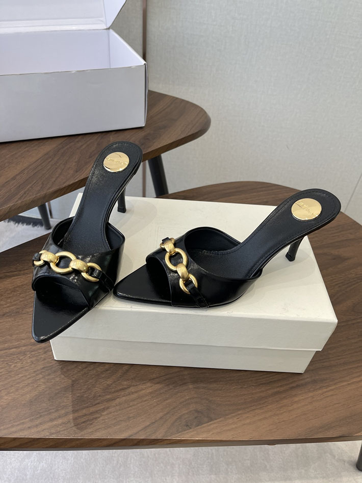 サンダル おしゃれ 歩きやすい