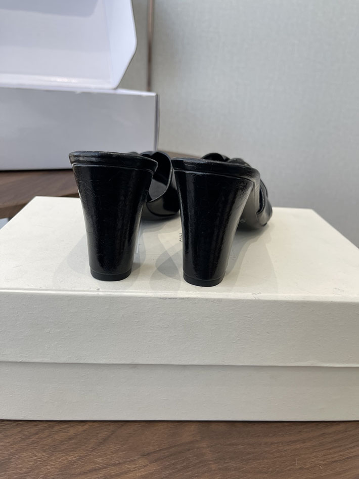 最高級サンローランスーパーコピー YSL 2026 新作 シューズ 靴 レザー 75mm ヒールミュール ブラック 2630670 夏サンダル レディース 人気 - 画像 (5)