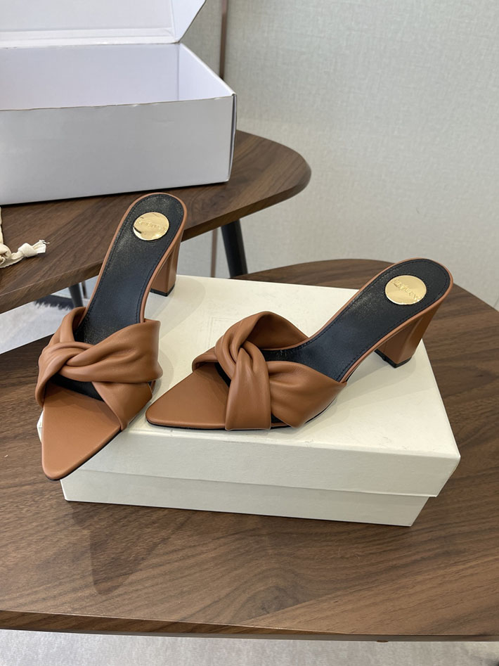 夏サンダル レディース 歩きやすい