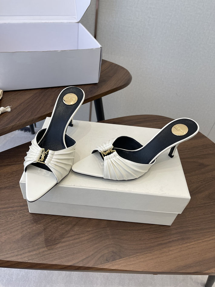 サンダル ヒール 可愛い