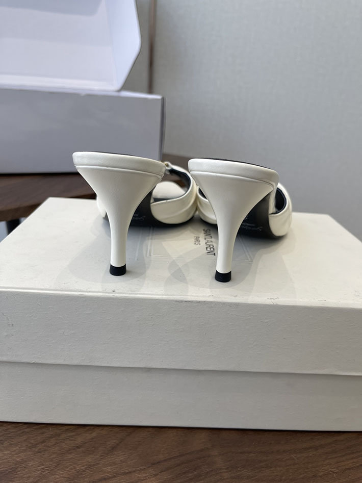 最高級サンローランスーパーコピー YSL 2026 新作 バビロン ミュール スムースレザー シューズ ホワイト 2630677 サンダル ヒール 可愛い - 画像 (4)