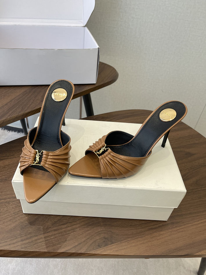 ヒールミュール ポインテッドトゥ きれいめ