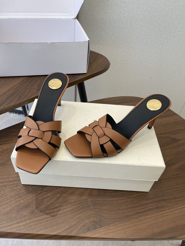 ヒール 可愛い ブランド