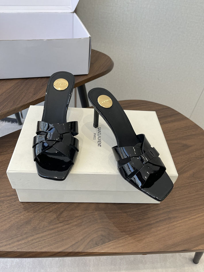 歩きやすい ヒール おしゃれ