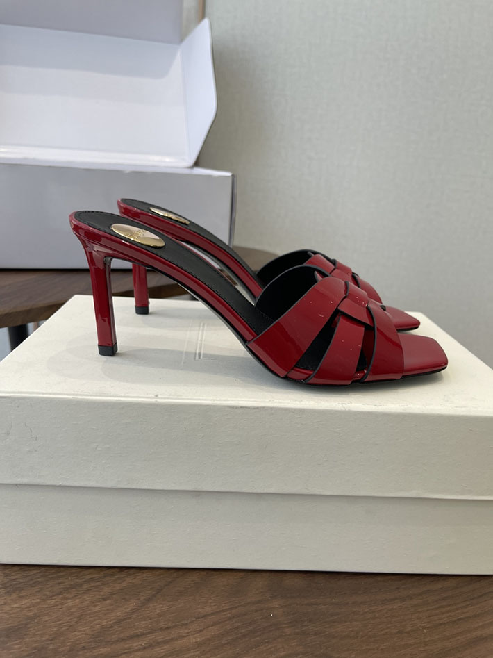 最高級サンローランスーパーコピー YSL 2026 新作 Pre-Loved サンダル レディース ヒール高め レッド 2630693 ヒール 可愛い 歩きやすい - 画像 (2)