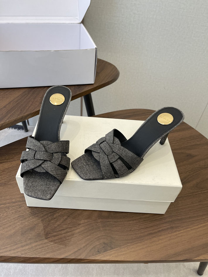 サンダル レディース 歩きやすい