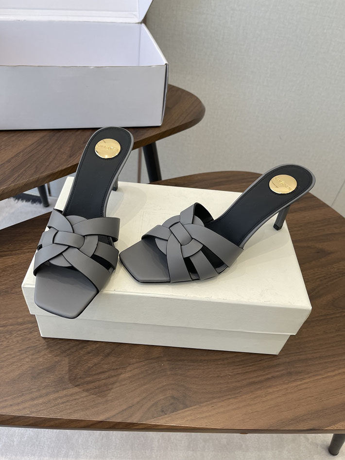 夏サンダル レディース 歩きやすい