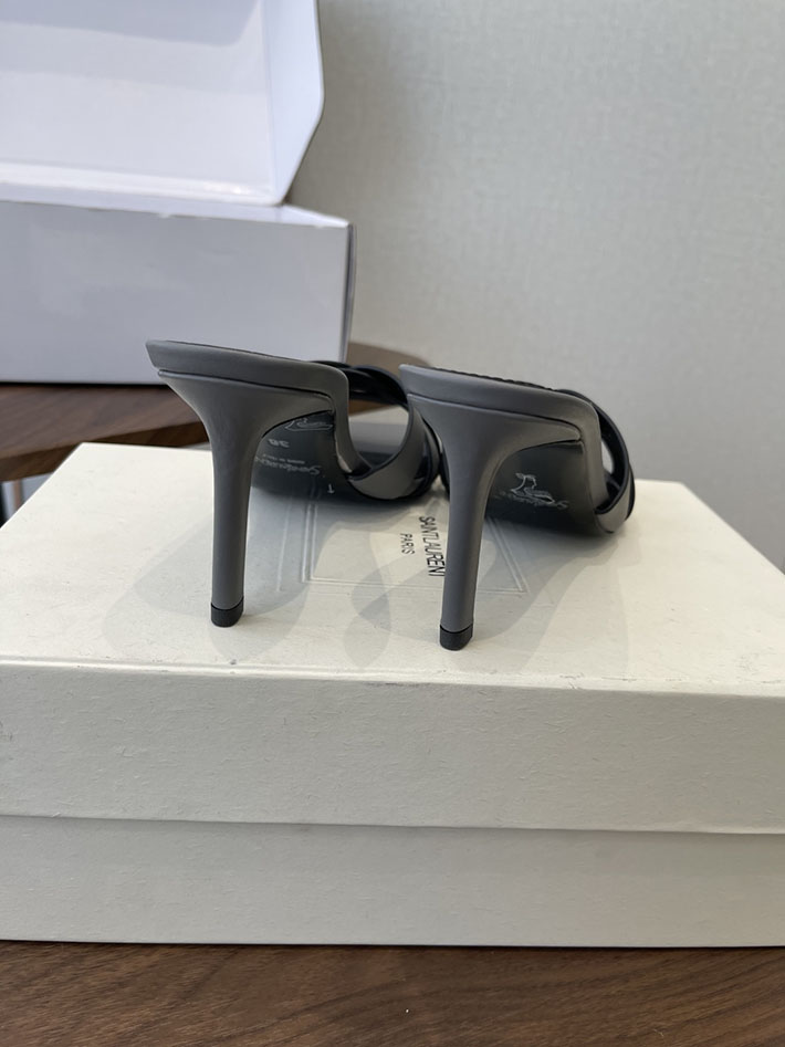 最高級サンローランスーパーコピー YSL 2026 新作 Pre-Loved サンダル レディース ヒール高め グレー 2630701 夏サンダル レディース 歩きやすい - 画像 (5)