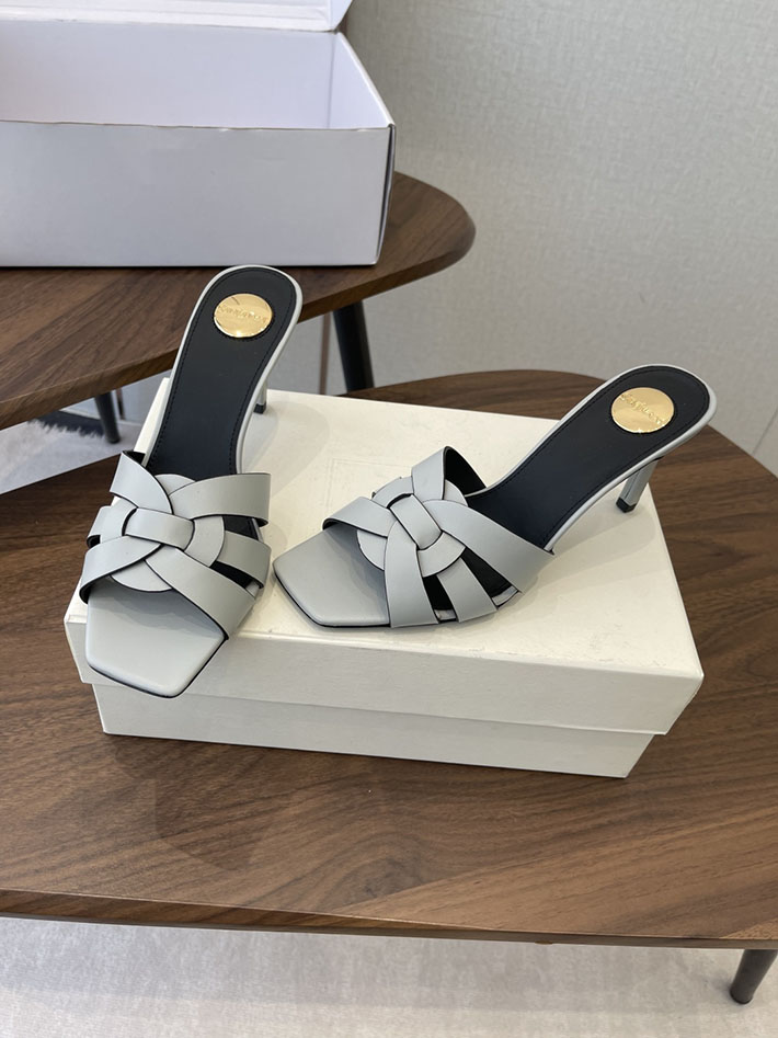 最高級サンローランスーパーコピー YSL 2026 新作 Pre-Loved サンダル レディース ヒール高め スカイブルー 2630703 夏 サンダルレディース 40代 - 画像 (9)