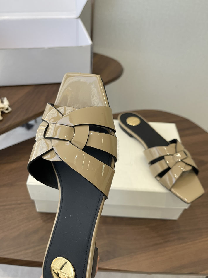 最高級サンローランスーパーコピー YSL 2026 新作 tribute MULES in patent leather グレー 2630709 サン ローラン 靴 レディース - 画像 (6)