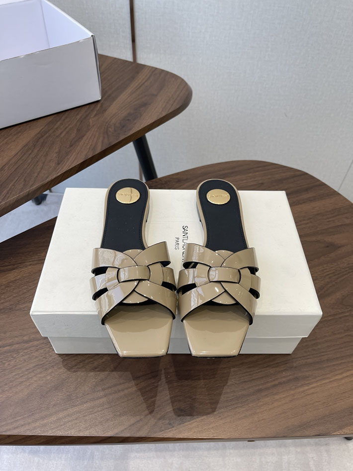 最高級サンローランスーパーコピー YSL 2026 新作 tribute MULES in patent leather グレー 2630709 サン ローラン 靴 レディース - 画像 (3)