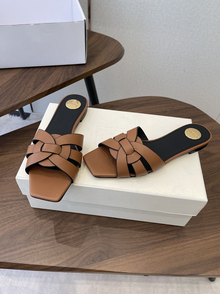 最高級サンローランスーパーコピー YSL 2026 新作 tribute MULES in patent leather ブラウン 2630717 大阪 靴屋 レディース - 画像 (9)