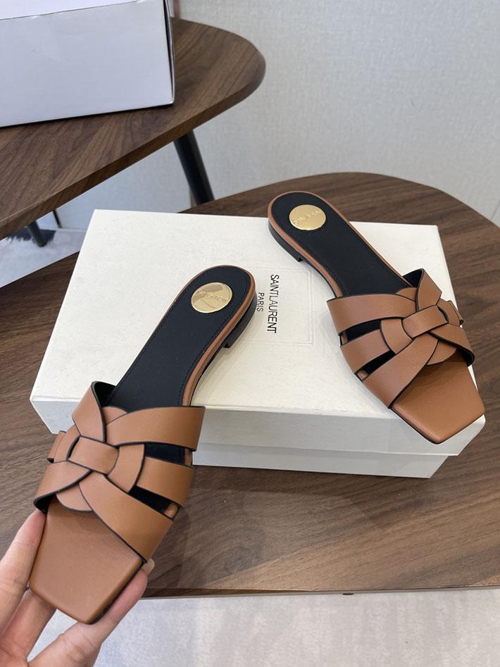 最高級サンローランスーパーコピー YSL 2026 新作 tribute MULES in patent leather ブラウン 2630717 大阪 靴屋 レディース - 画像 (7)