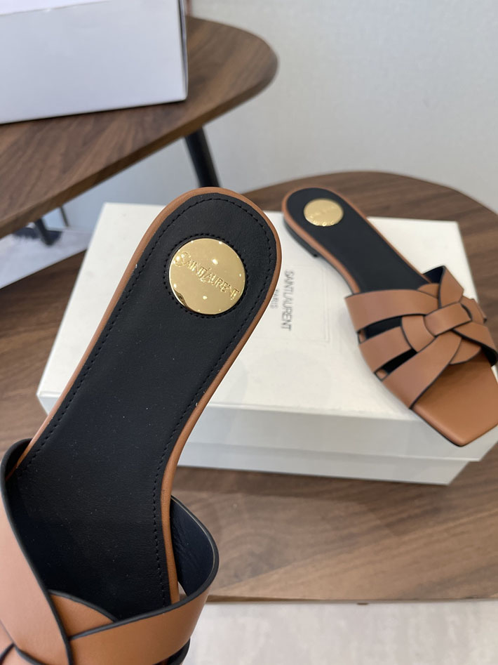 最高級サンローランスーパーコピー YSL 2026 新作 tribute MULES in patent leather ブラウン 2630717 大阪 靴屋 レディース - 画像 (5)