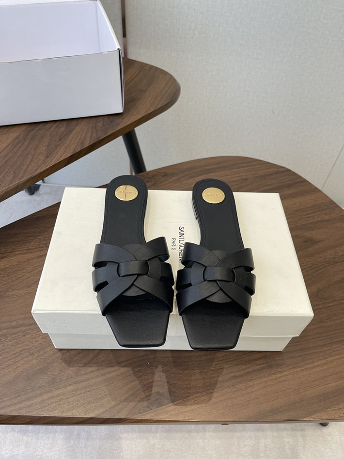 最高級サンローランスーパーコピー YSL 2026 新作 tribute MULES in patent leather ブラック 2630718 品揃え豊富な靴屋 大阪 - 画像 (3)