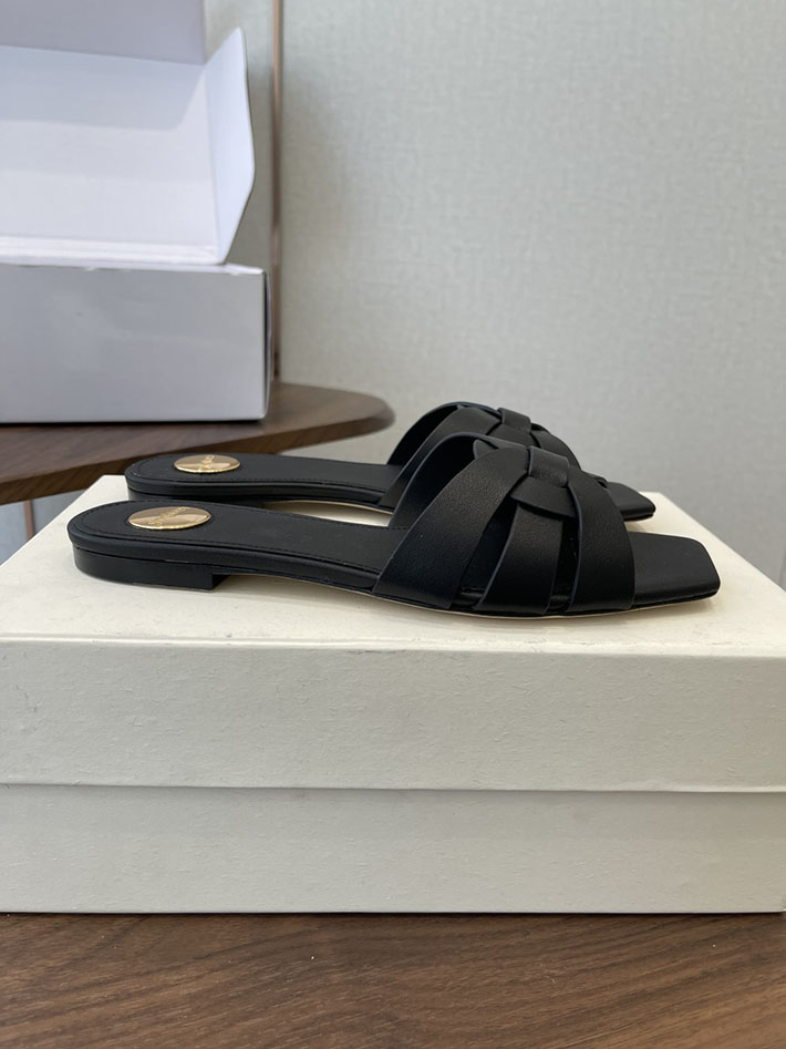 最高級サンローランスーパーコピー YSL 2026 新作 tribute MULES in patent leather ブラック 2630718 品揃え豊富な靴屋 大阪 - 画像 (2)