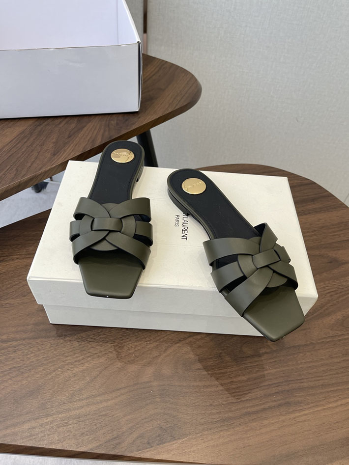 最高級サンローランスーパーコピー YSL 2026 新作 tribute MULES in patent leather カーキ 2630719 靴屋 安い チェーン店 - 画像 (9)