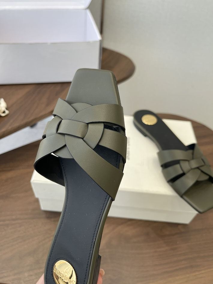 最高級サンローランスーパーコピー YSL 2026 新作 tribute MULES in patent leather カーキ 2630719 靴屋 安い チェーン店 - 画像 (7)