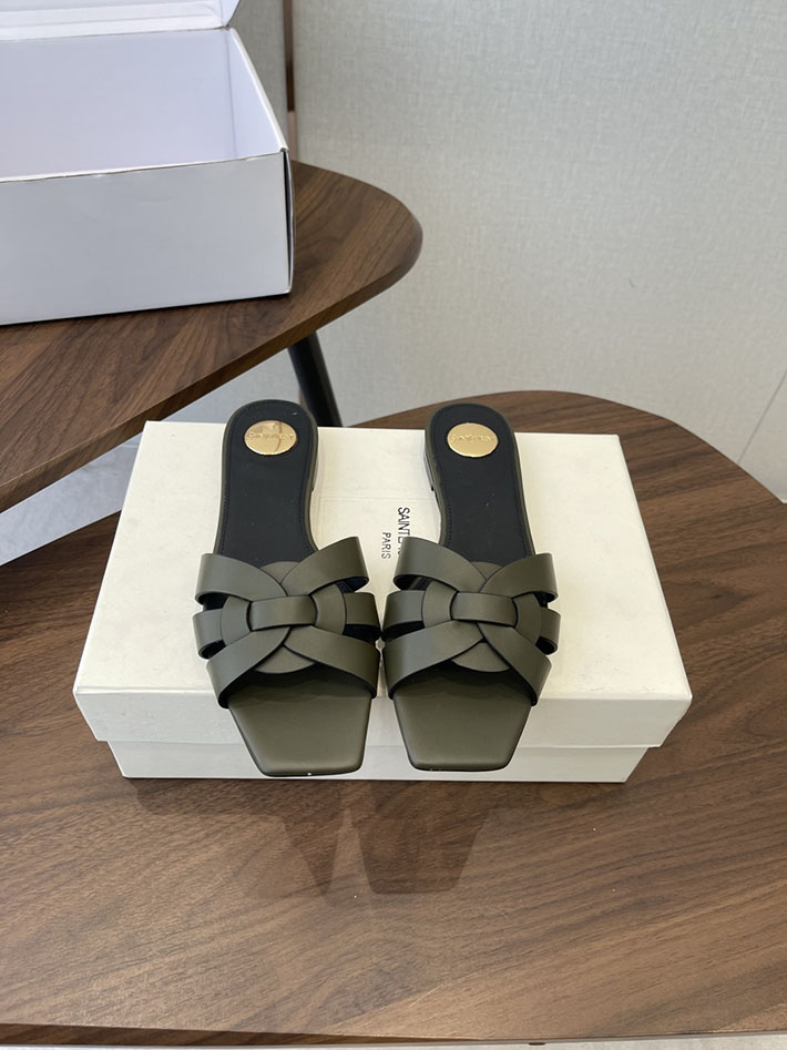 最高級サンローランスーパーコピー YSL 2026 新作 tribute MULES in patent leather カーキ 2630719 靴屋 安い チェーン店 - 画像 (3)