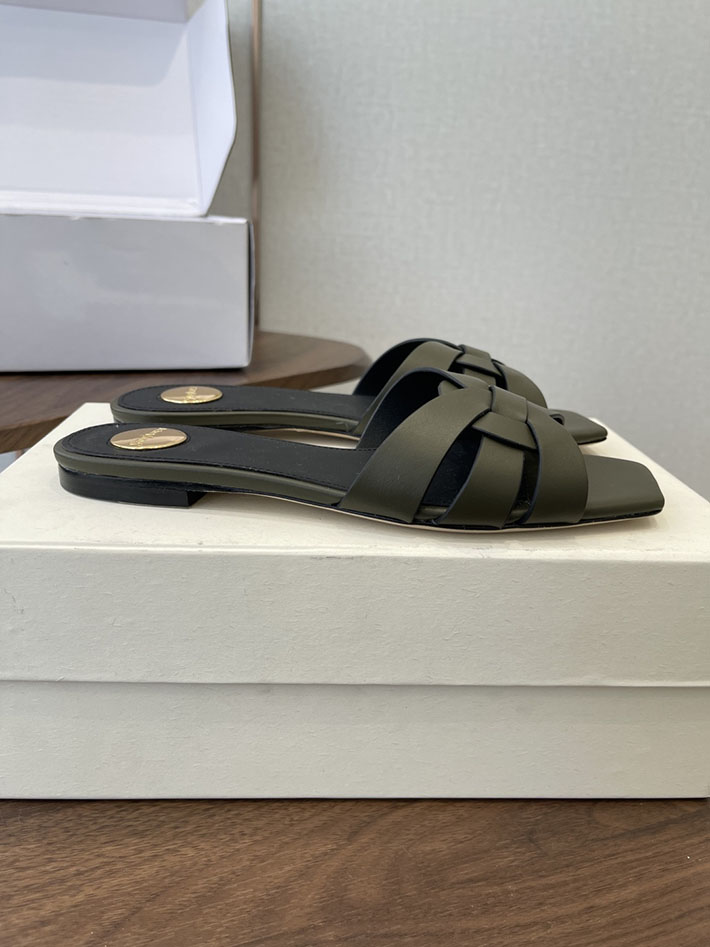 最高級サンローランスーパーコピー YSL 2026 新作 tribute MULES in patent leather カーキ 2630719 靴屋 安い チェーン店 - 画像 (2)