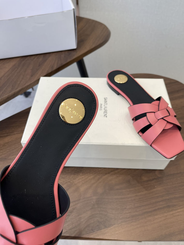 最高級サンローランスーパーコピー YSL 2026 新作 tribute MULES in patent leather ピンク 2630720 靴 安い 店舗 - 画像 (5)
