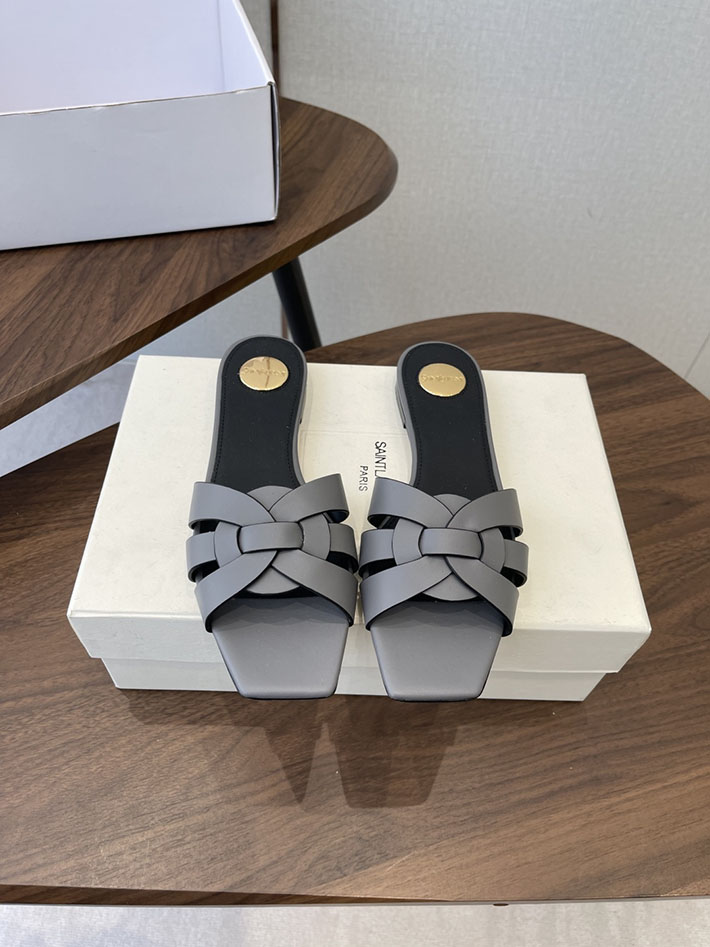 最高級サンローランスーパーコピー YSL 2026 新作 tribute MULES in patent leather グレー 2630722 靴 安い レディース 店舗 - 画像 (3)