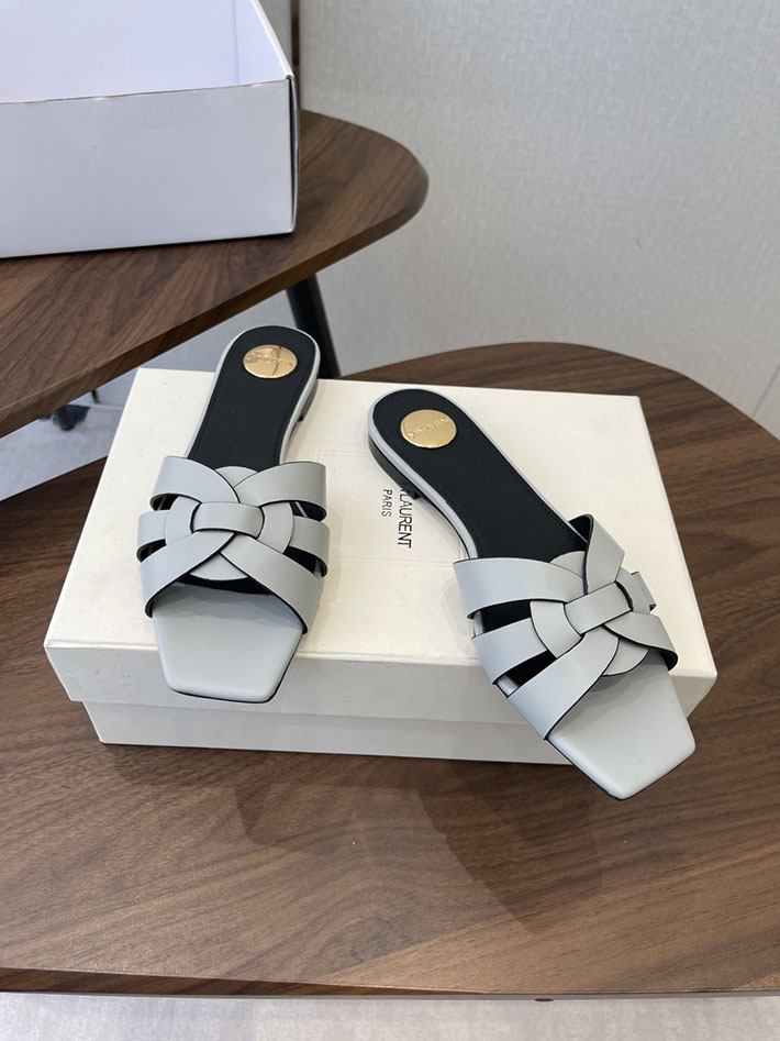 最高級サンローランスーパーコピー YSL 2026 新作 tribute MULES in patent leather スカイブルー 2630723 レディース 靴 安い - 画像 (9)