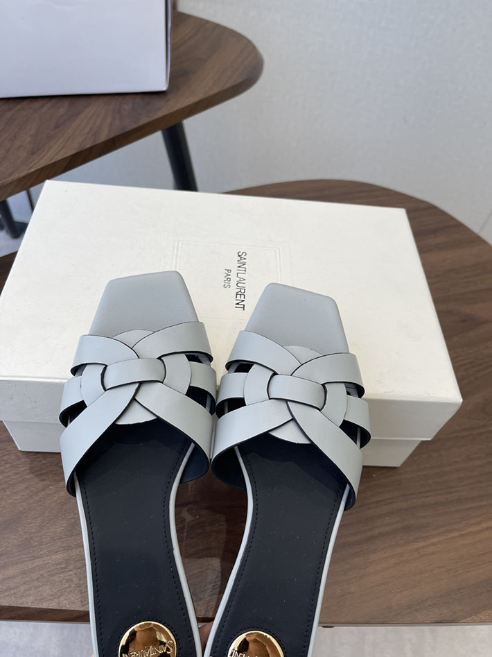 最高級サンローランスーパーコピー YSL 2026 新作 tribute MULES in patent leather スカイブルー 2630723 レディース 靴 安い - 画像 (8)