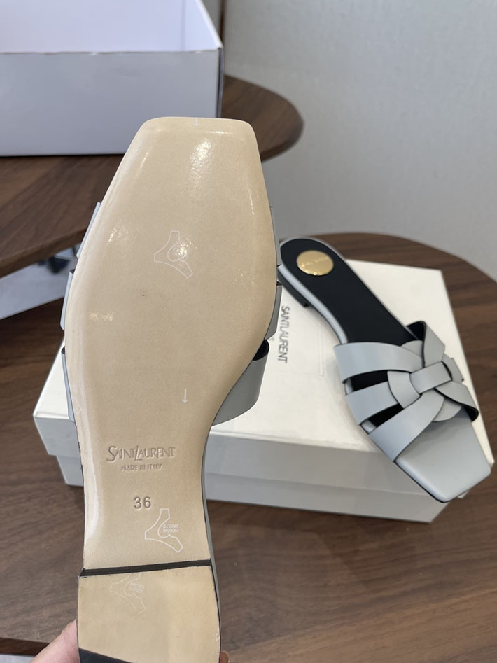 最高級サンローランスーパーコピー YSL 2026 新作 tribute MULES in patent leather スカイブルー 2630723 レディース 靴 安い - 画像 (4)