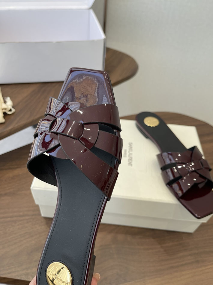 最高級サンローランスーパーコピー YSL 2026 新作 tribute MULES in patent leather ワインレッド 2630724 靴 安い 大阪 - 画像 (6)