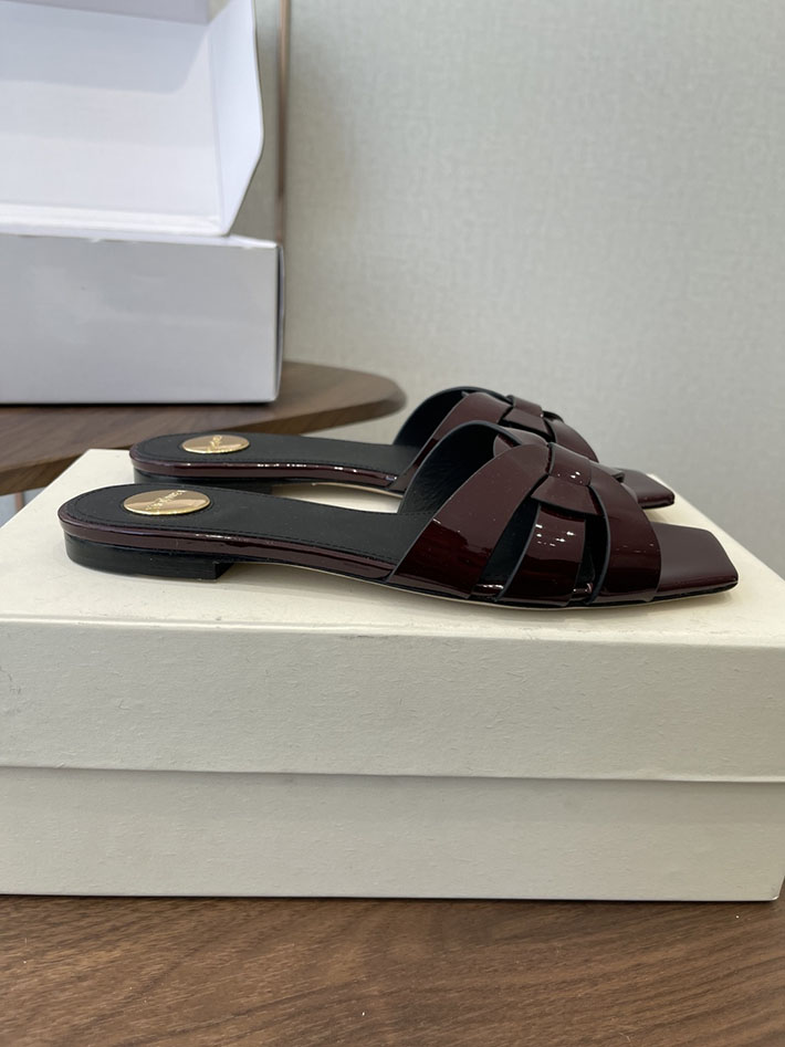 最高級サンローランスーパーコピー YSL 2026 新作 tribute MULES in patent leather ワインレッド 2630724 靴 安い 大阪 - 画像 (2)