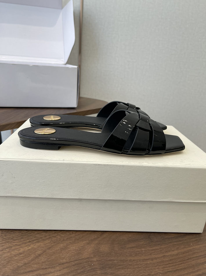 最高級サンローランスーパーコピー YSL 2026 新作 tribute MULES in patent leather ブラック 2630726 靴 レディース 人気ブランド - 画像 (2)