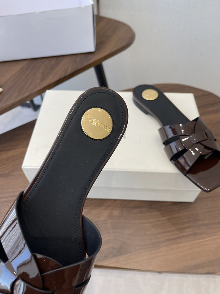 最高級サンローランスーパーコピー YSL 2026 新作 tribute MULES in patent leather ワインレッド 2630727 サンローラン アウトレット 店舗 - 画像 (6)