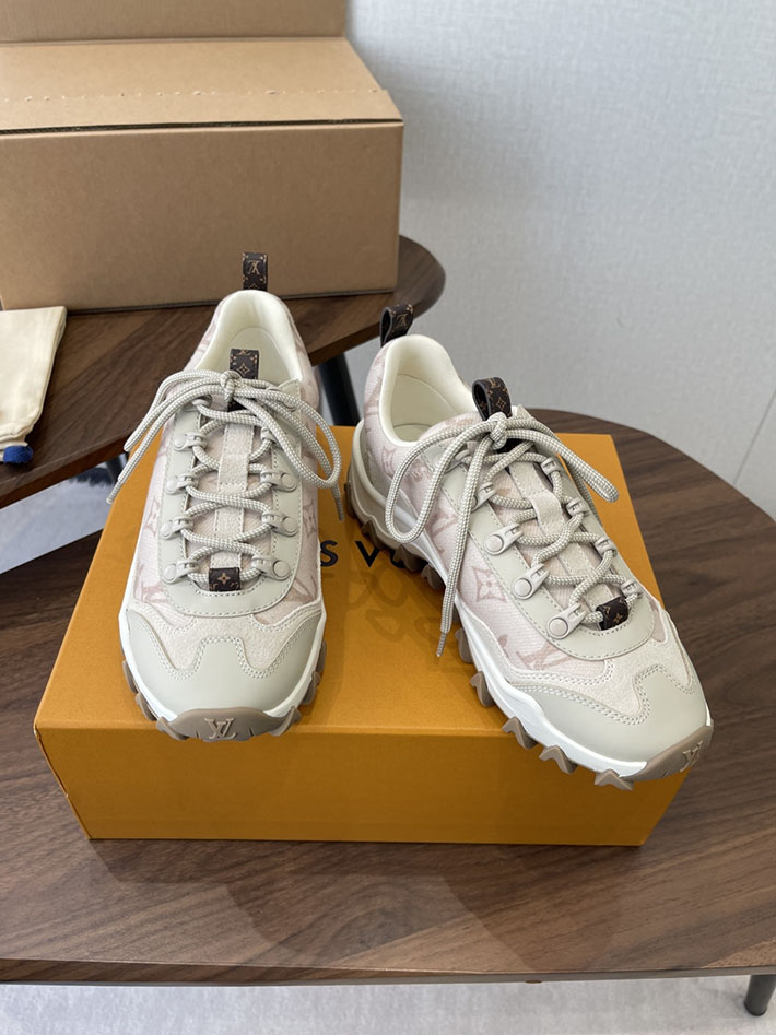 ヴィトン スニーカー レディース