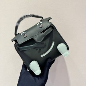 エルメス ケリードール 定価