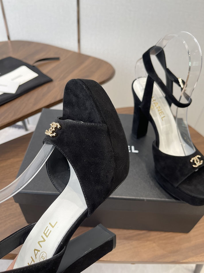 最高級シャネルスーパーコピー CHANEL 2026年春夏 新作 サンダル スエード キッドスキン ブラック 2630767 シャネル サンダル 公式 - 画像 (6)