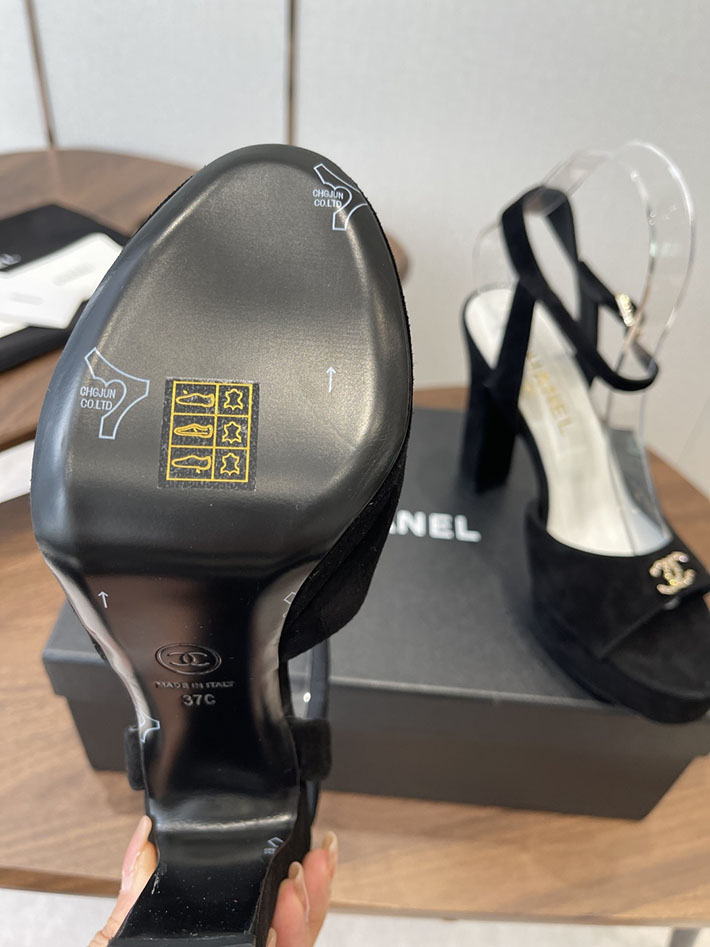 最高級シャネルスーパーコピー CHANEL 2026年春夏 新作 サンダル スエード キッドスキン ブラック 2630767 シャネル サンダル 公式 - 画像 (4)