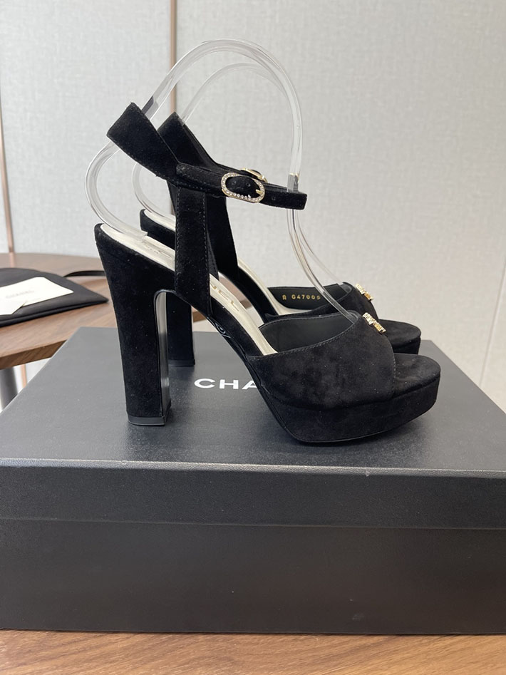 最高級シャネルスーパーコピー CHANEL 2026年春夏 新作 サンダル スエード キッドスキン ブラック 2630767 シャネル サンダル 公式 - 画像 (2)