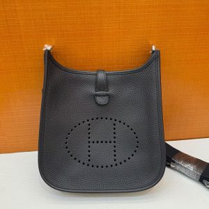 エヴリン 23 定価