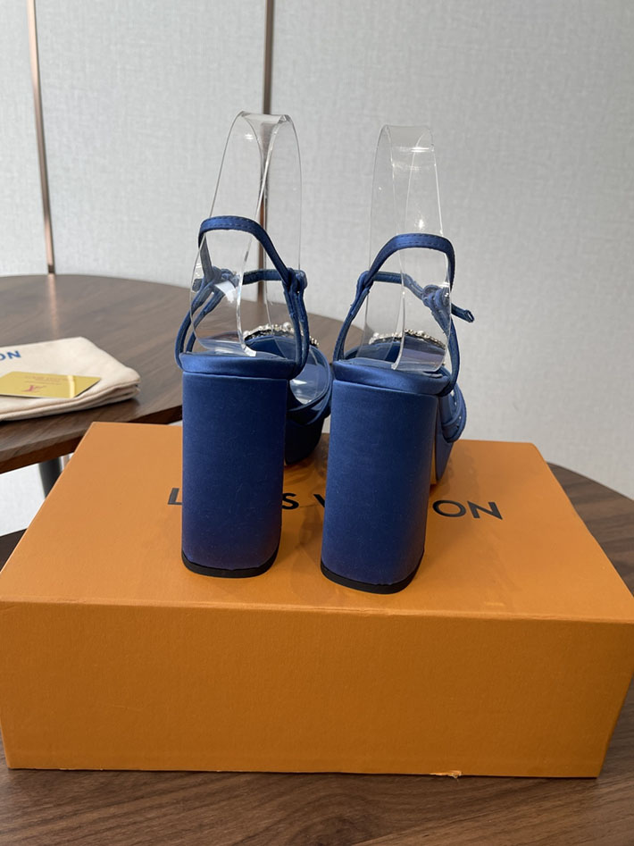 最高級ルイヴィトンスーパーコピー LV スウィング ヒール110mm サンダル 2026年春夏 新作 ブルー 2630780 ヴィトン サンダル レディース - 画像 (5)