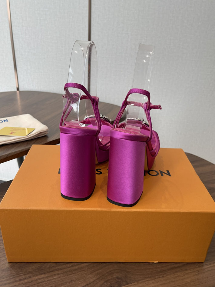 最高級ルイヴィトンスーパーコピー LV スウィング ヒール110mm サンダル 2026年春夏 新作 ローズレッド 2630782 ルイヴィトン サンダル 新作 - 画像 (5)