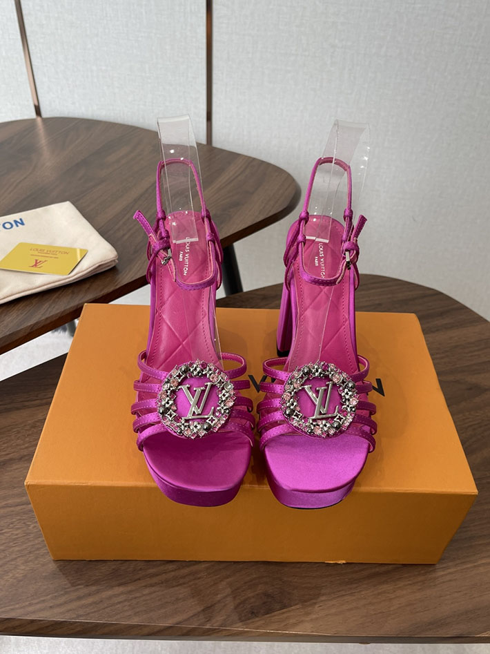 最高級ルイヴィトンスーパーコピー LV スウィング ヒール110mm サンダル 2026年春夏 新作 ローズレッド 2630782 ルイヴィトン サンダル 新作 - 画像 (3)