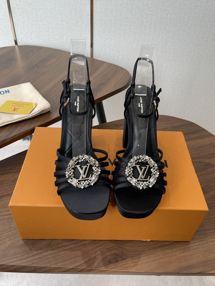 最高級ルイヴィトンスーパーコピー LV スウィング ヒール110mm サンダル 2026年春夏 新作 ブラック 2630784 ルイヴィトン サンダル 黒 - 画像 (3)
