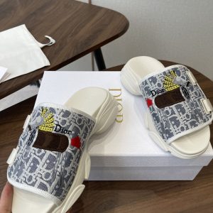 サンダル レディース 人気ブランド